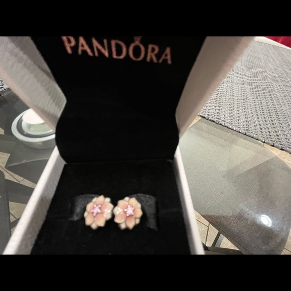 Pandora Jewelry - Beautiful Pandora earrings flower shape style